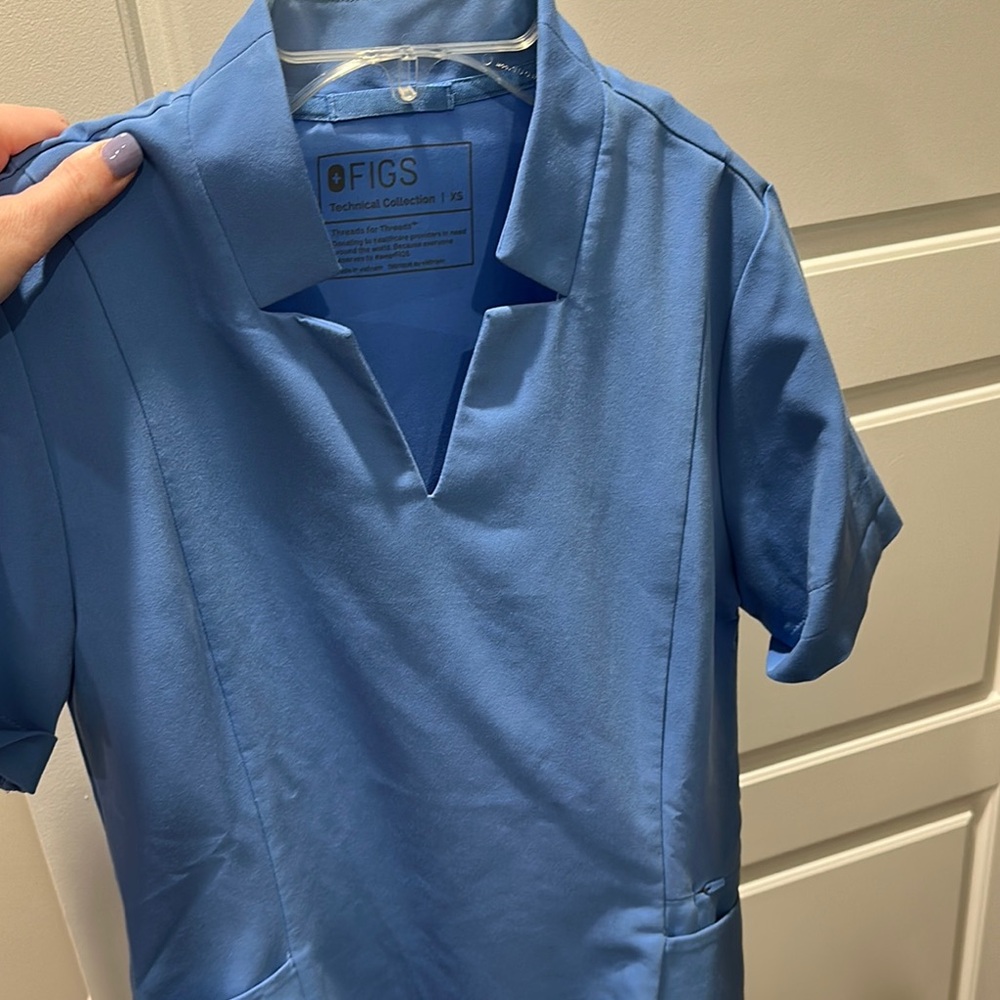 Figs women's Ceil Blue Inala - Slim Scrub Top - XS / Ceil Blue